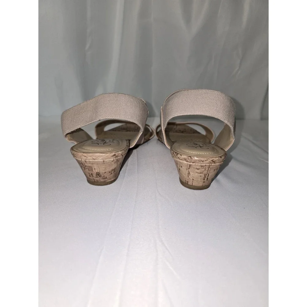 Life Stride Women's Yoko Beige Tan Cork Low Heel Wedge Shoe Sandals 10 M